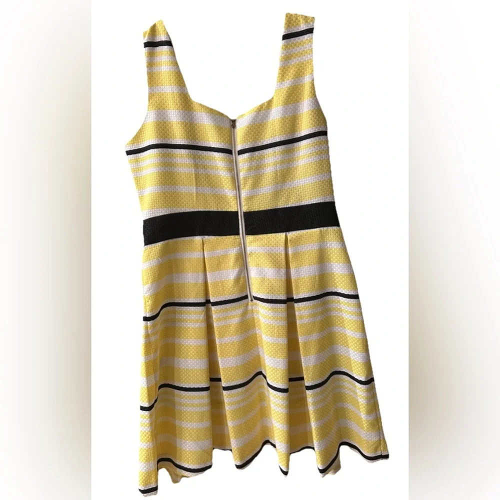 Danny & Nicole‎ Dress 12 Yellow Stripe Pleated Sleeveless Square Neck Fit Flare